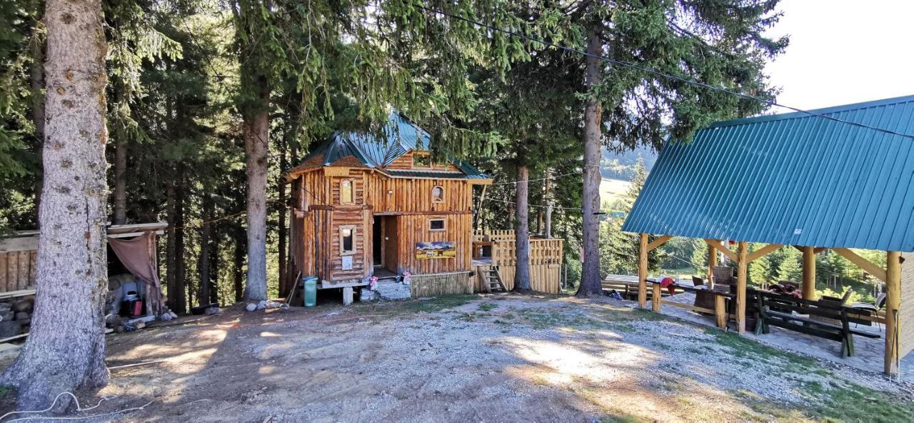 Pinetrees Lodge Плав Екстер'єр фото